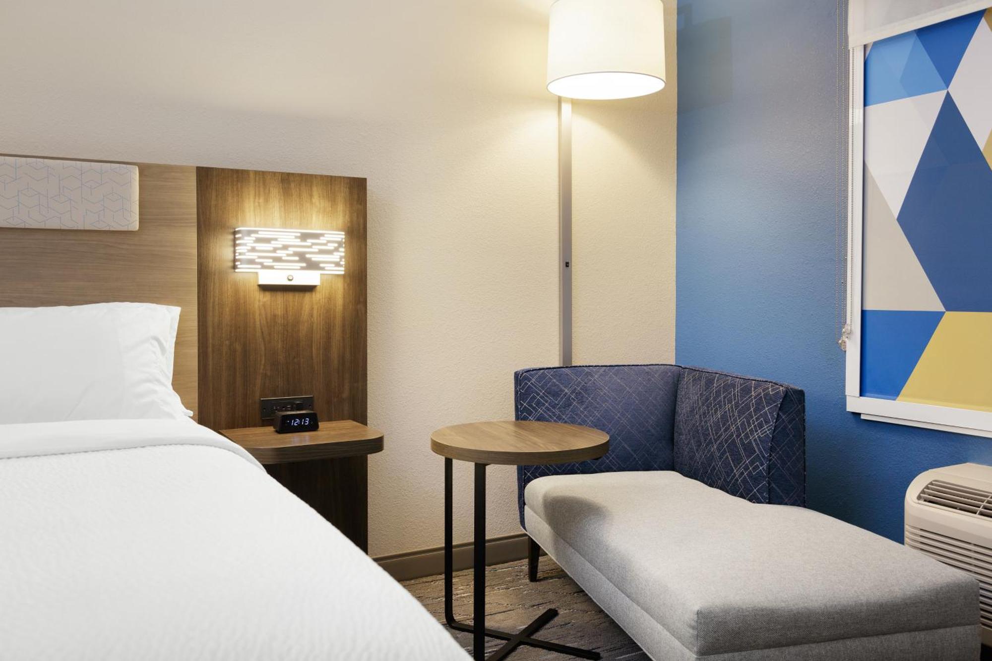 Hotel Express - I-15 By Ihg